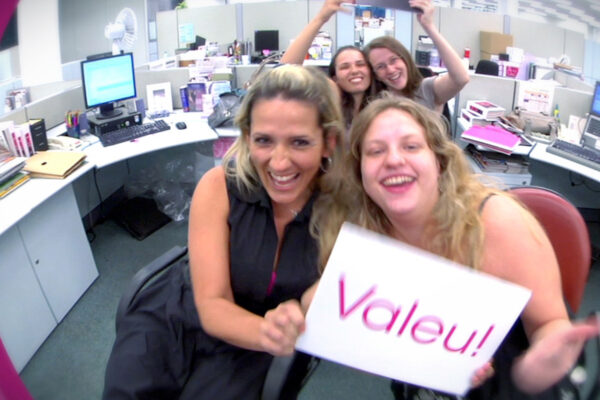 Avon-Institucional-Institutional-13 Avon-Institucional-Institutional-13