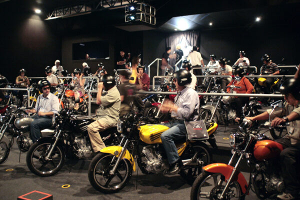 dafra-4d-galeria-4web-02 dafra-4d-galeria-4web-02