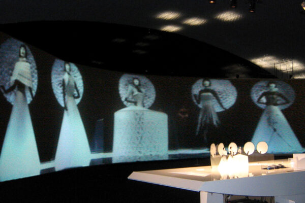 jum-nakao-revolver-galeria-4web-01 jum-nakao-revolver-galeria-4web-01