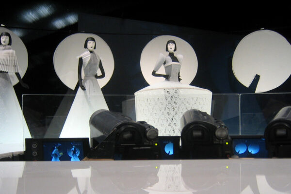 jum-nakao-revolver-galeria-4web-02 jum-nakao-revolver-galeria-4web-02