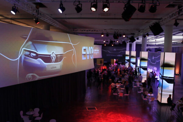 novo-renault-logan-galeria-4web-18 novo-renault-logan-galeria-4web-18