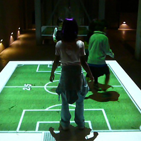 Pebolim humano gratuito no Museu do Futebol - Click Museus